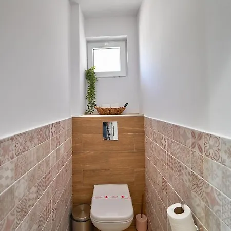 Adel Hotel apartamentowy