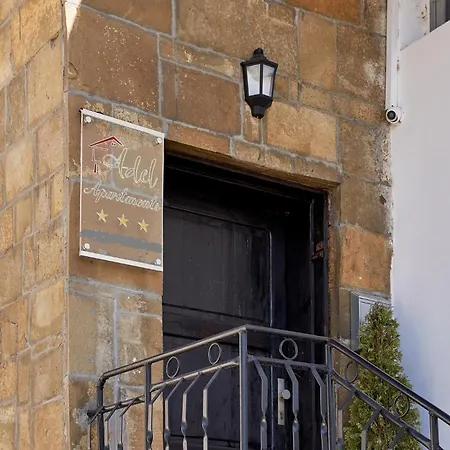 Hotel apartamentowy Adel 4*