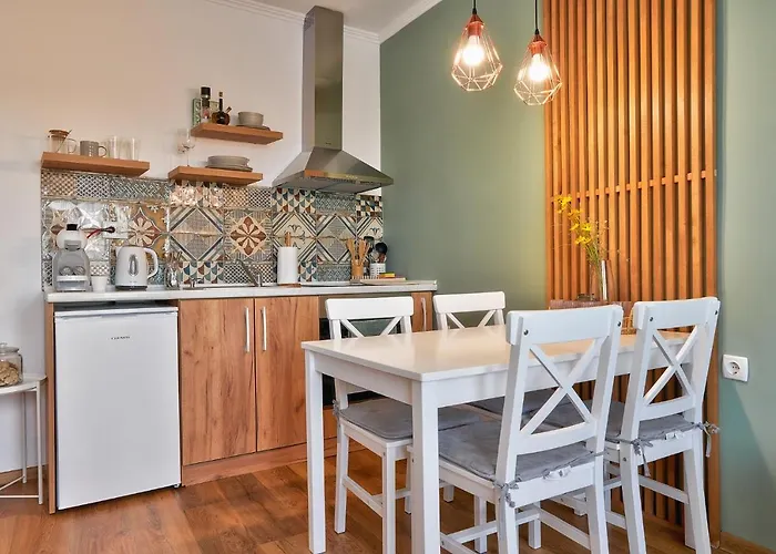 Adel Veliko Tărnovo