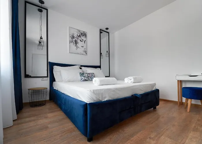 Adel Veliko Tărnovo